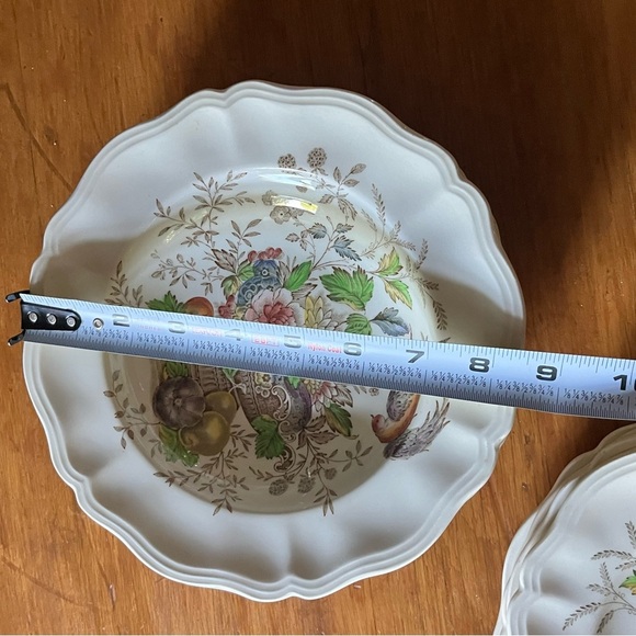 Set of Vintage Royal Doulton "Hampshire" English Harvest Bowls (4) + Plates (4) - Picture 5 of 7